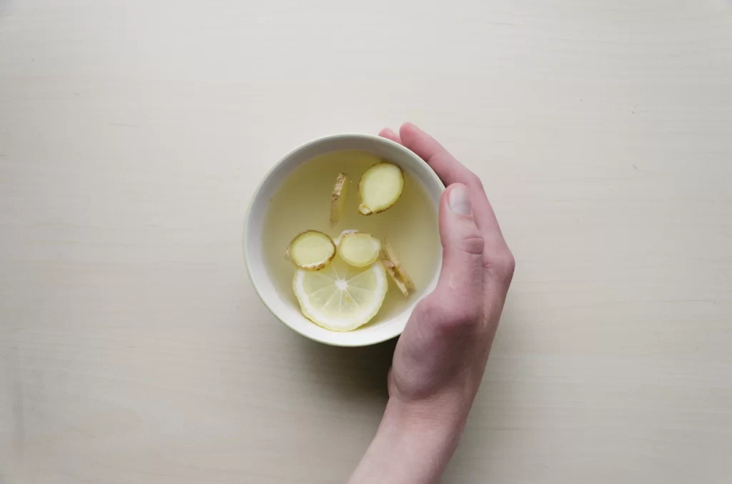 lemon and honey tea for sore throat